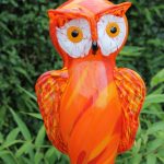 Eule Gartenflair 24 cm inkl. Stab orange