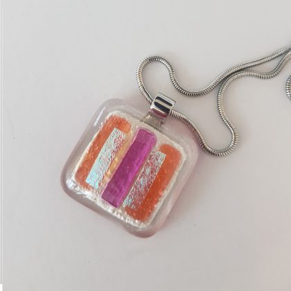 Halskette eckig mit Glasanhänger Rosa Orange Fusing (Edelstahlkette)