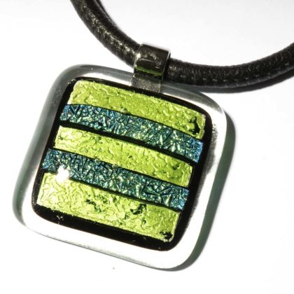 Halskette eckig mit Glasanhänger Green Fusing (Lederband)