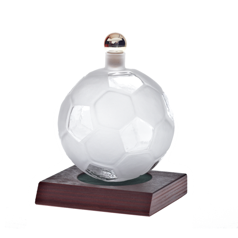 Geschenkflasche Glasflache Fußball Glas Holzsockel Leer 200 ml