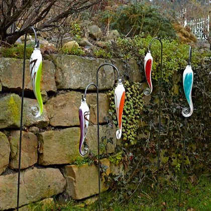 Glaszapfen Punto hängend klein Gartenflair 32 cm mit Stab Lila