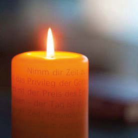Wortlicht Kerze mit Textbotschaft Wünsche zum Geburtstag