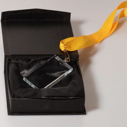 Glas-Medaille Rechteck Pokal inkl Band und Verpackung
